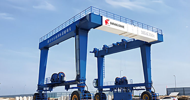 marine boat hoist
