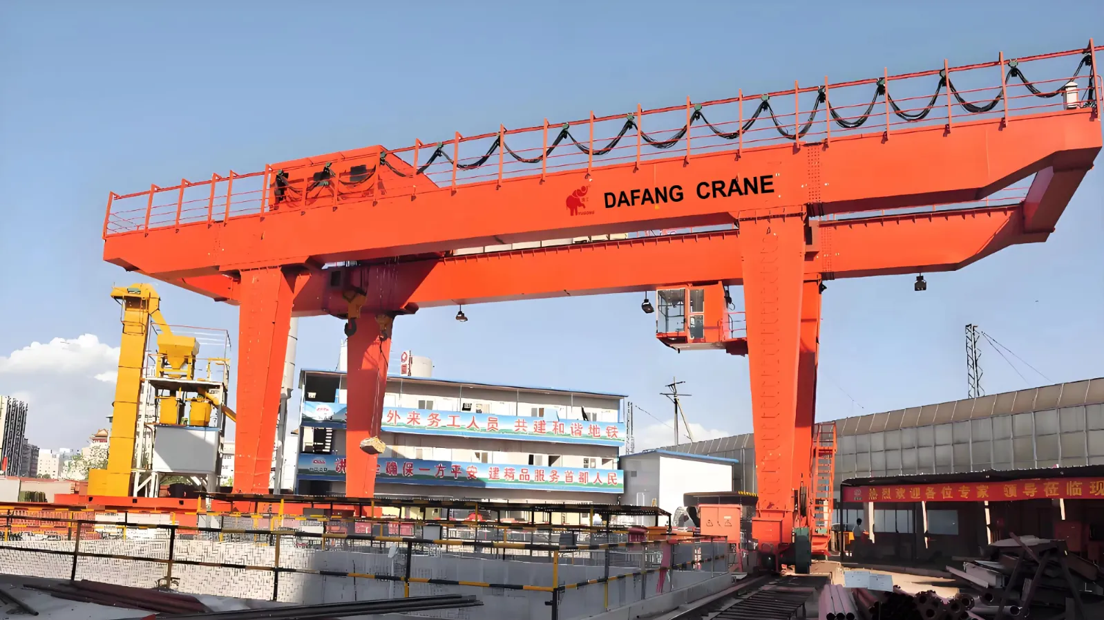 U-type-double-girder-gantry-crane-2