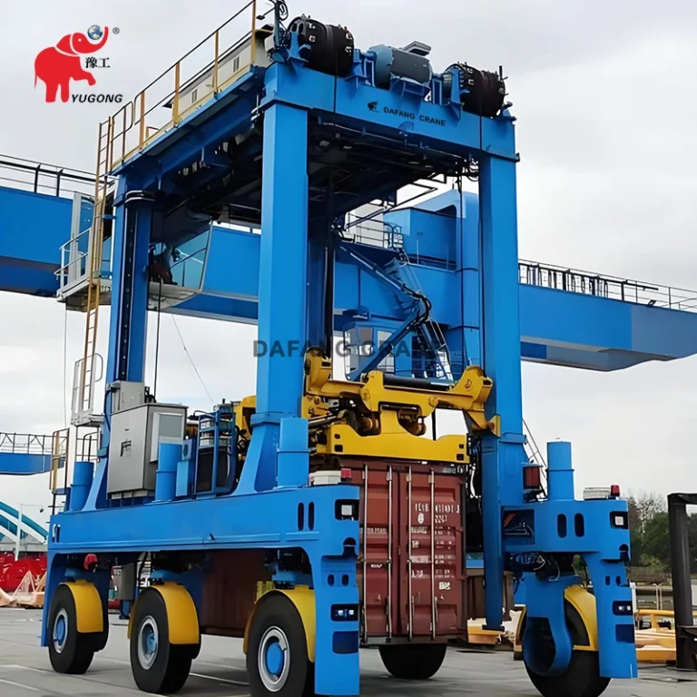 container straddle carrier