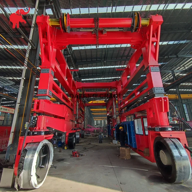 container straddle carrier