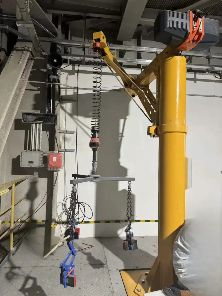 Column Articulating Jib Crane