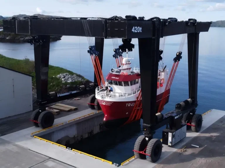 Marine Travel Lift